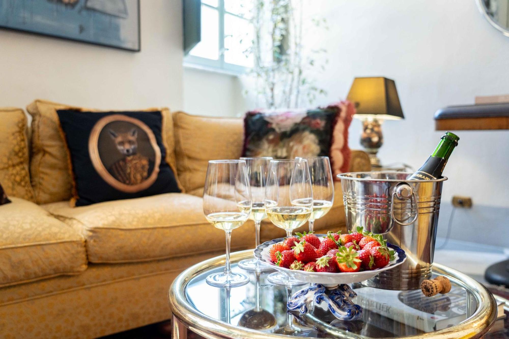 Luxury Apartment Angelio Barga Zewnętrze zdjęcie